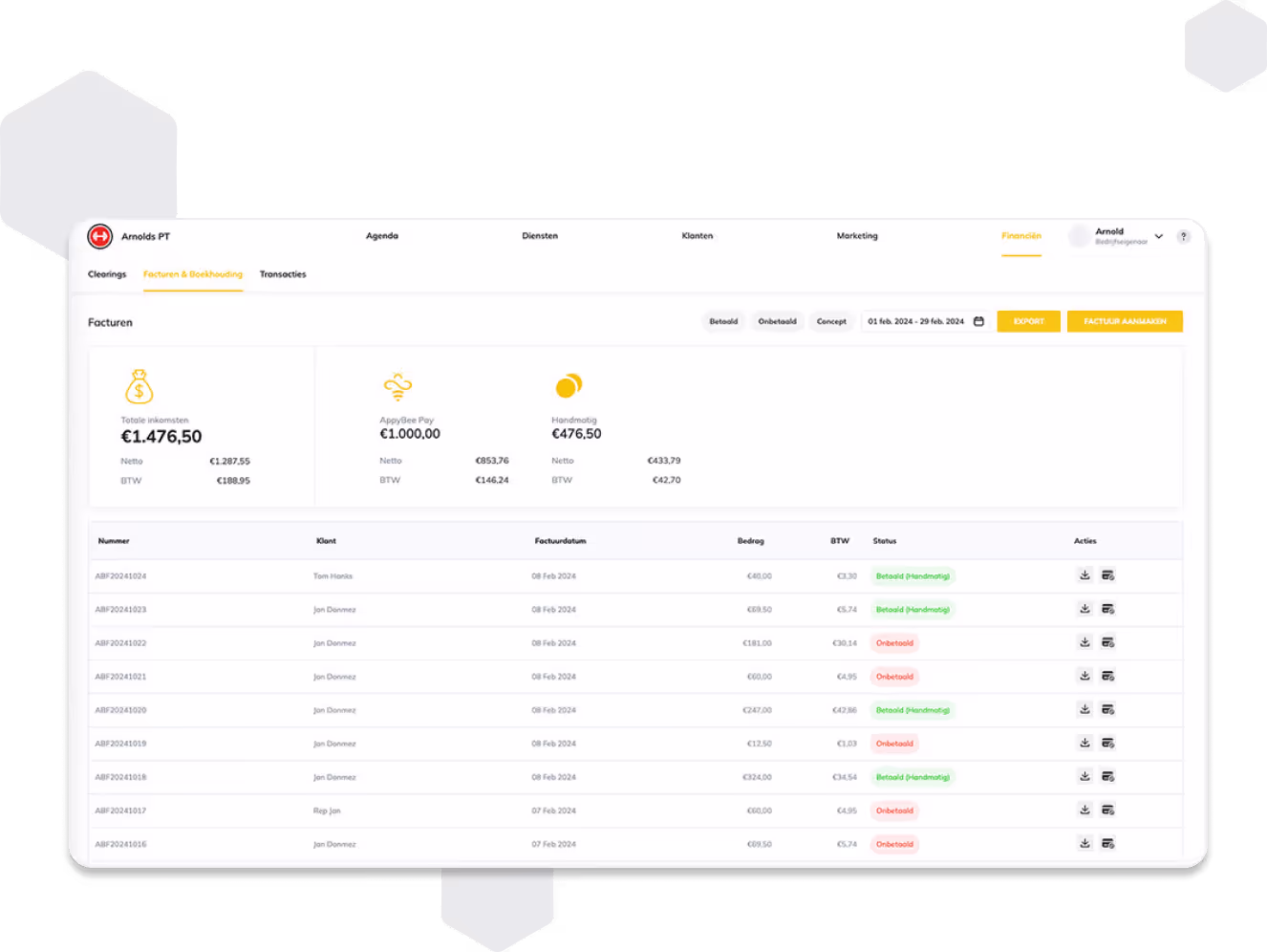Invoice overview with financial data and transaction status in dashboard